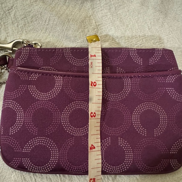 Wristlet COACH PURPLE! 💜 - Picture 4 of 9